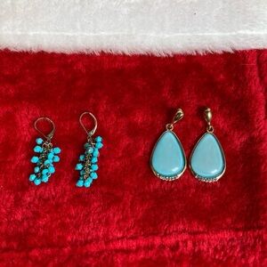 2/$12 Vintage lot of earrings in turquoise color